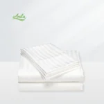 Bộ drap mền cotton sọc 3cm Anita với gam màu trắng tinh khôi, mang lại vẻ đẹp trang nhã cho phòng ngủ